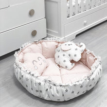 Load image into Gallery viewer, Round Baby Nest with two Pillows