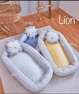 Lion Baby Nest with Pillow - Navy Blue